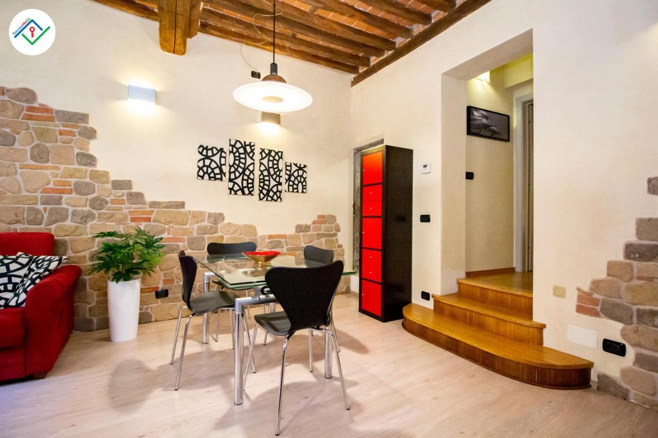 לוקה Antica Piazza Apartment By Tuscanywego מראה חיצוני תמונה