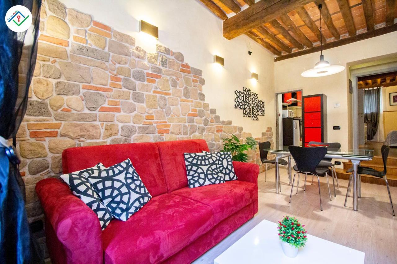 לוקה Antica Piazza Apartment By Tuscanywego מראה חיצוני תמונה